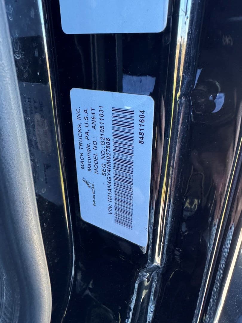 2022 Mack Anthem 64T Sleeper — photo 22