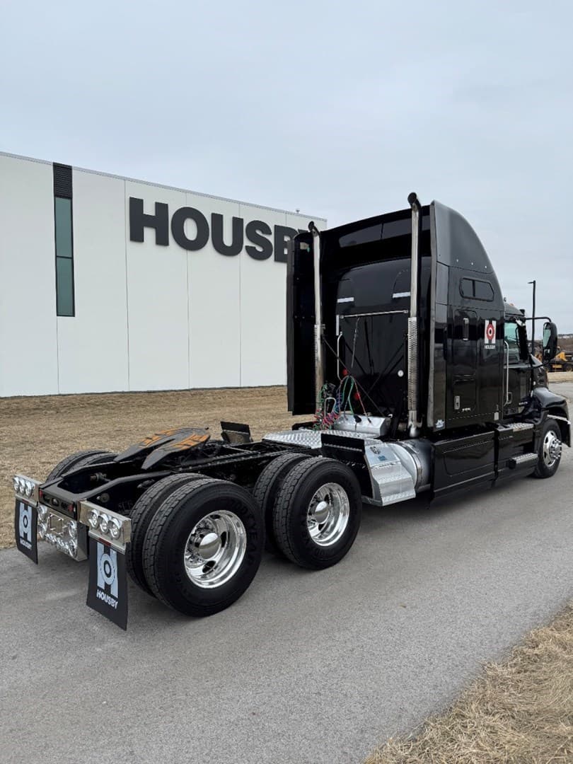 2017 MACK CXU613 - USED TRUCKS SLEEPER — photo 6