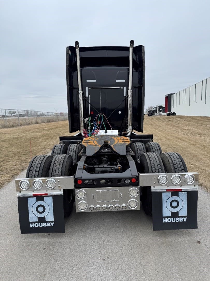 2017 MACK CXU613 - USED TRUCKS SLEEPER — photo 5