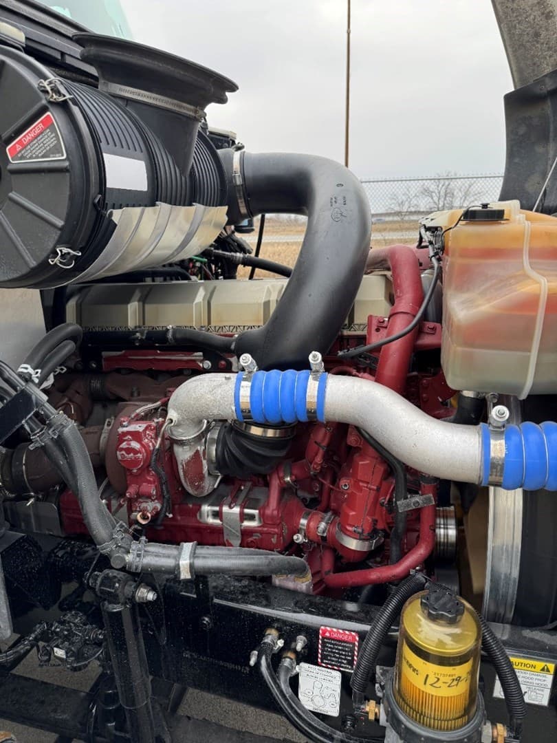 2017 MACK CXU613 - USED TRUCKS SLEEPER — photo 10