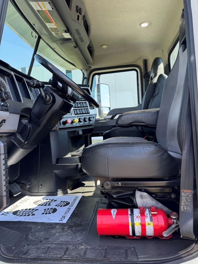 2022 MACK AN64T - USED TRUCKS DAY CAB — photo 12