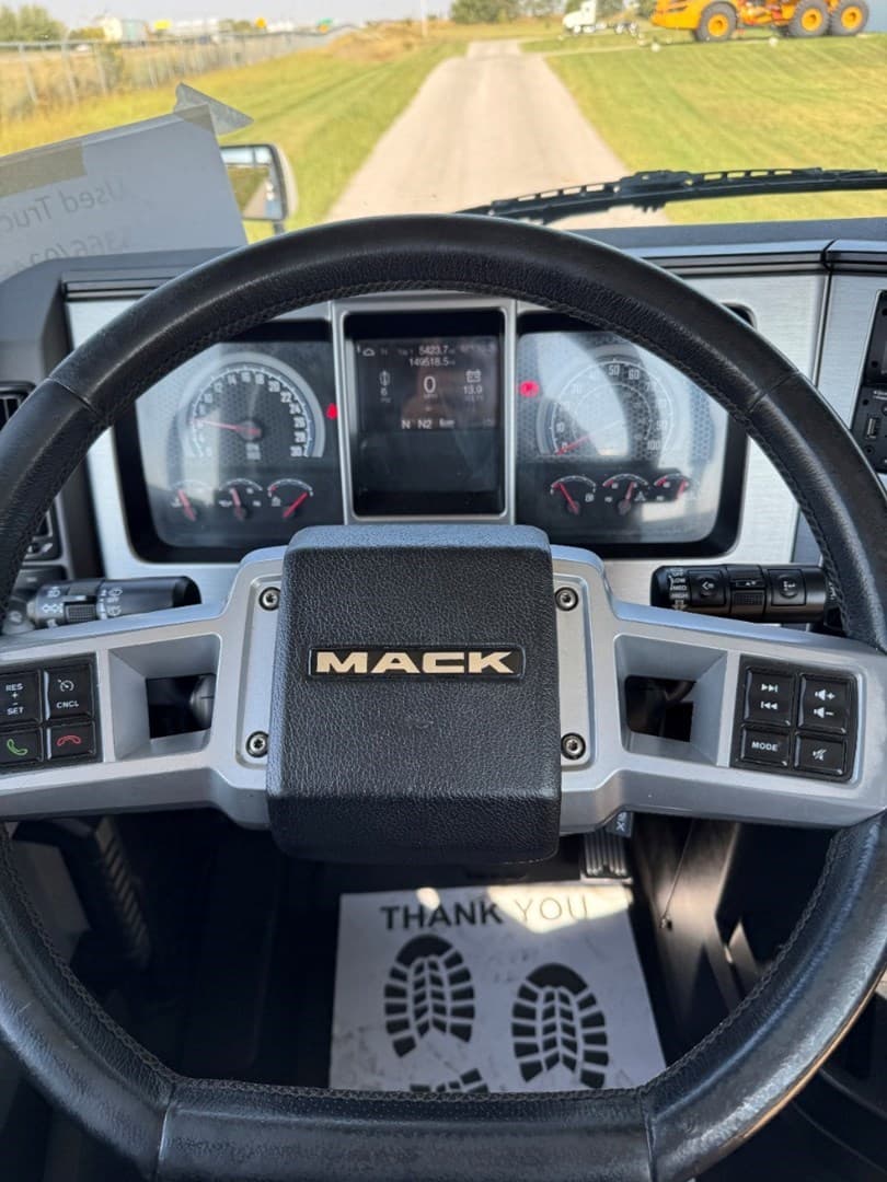 2022 MACK AN64T - USED TRUCKS DAY CAB — photo 14