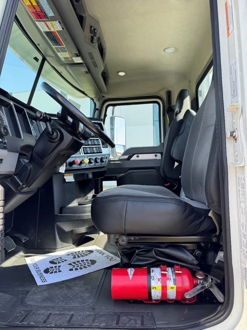 2022 MACK AN64T - USED TRUCKS DAY CAB — photo 12