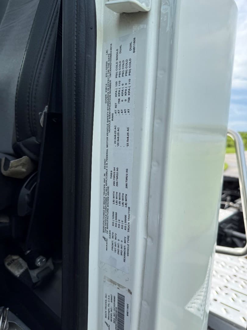 2022 MACK AN64T - USED TRUCKS DAY CAB — photo 19