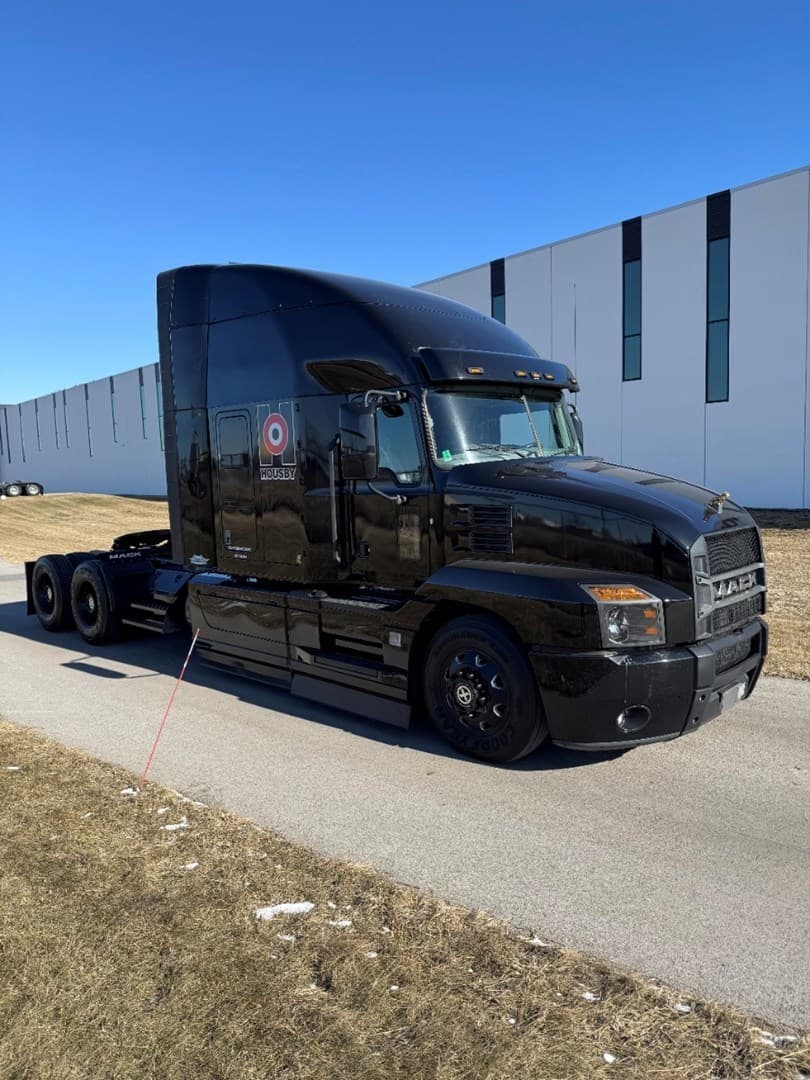 2020 MACK AN64T - USED TRUCKS SLEEPER — photo 8