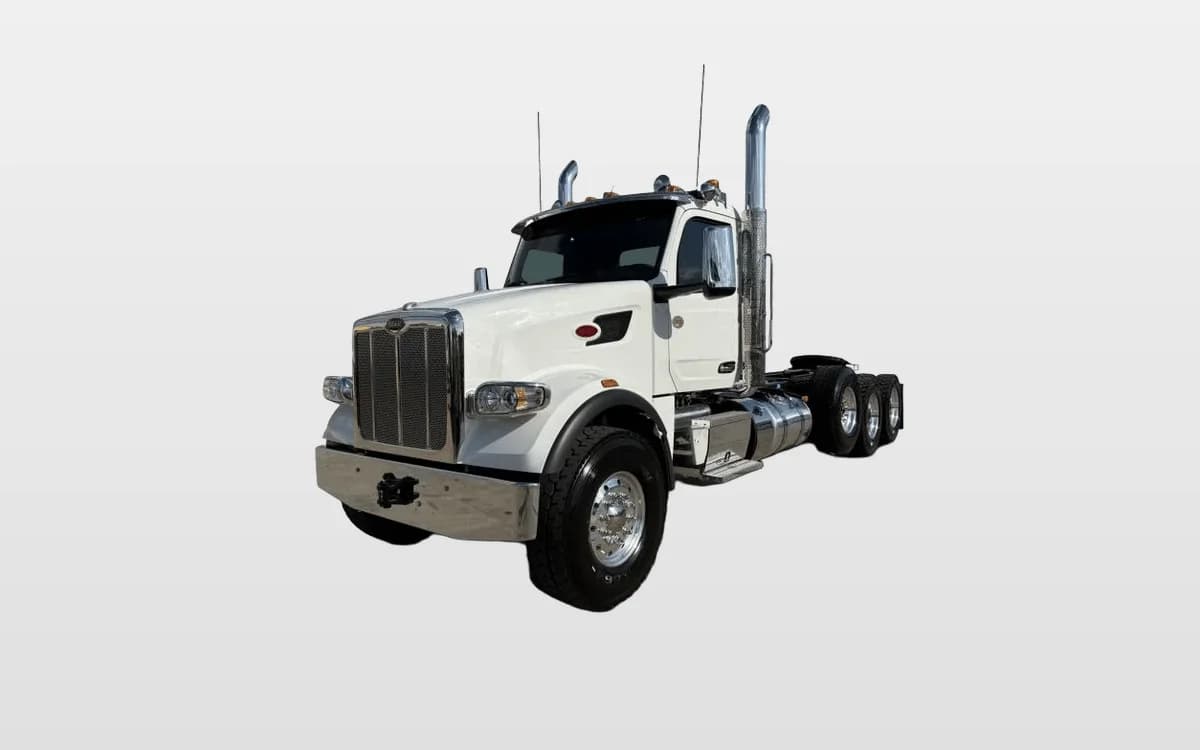 2027 Peterbilt 567 — photo 1