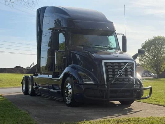 2023 Volvo VNL 760
