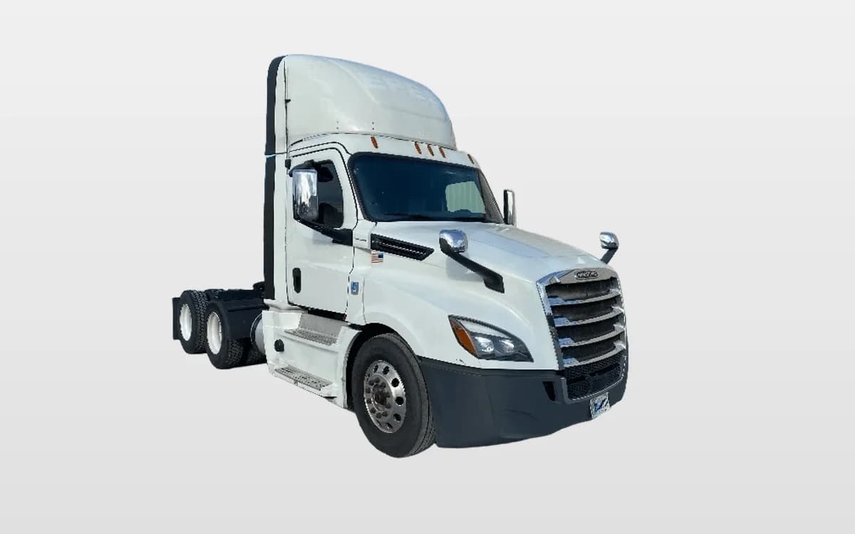 2020 Freightliner Cascadia — photo 1