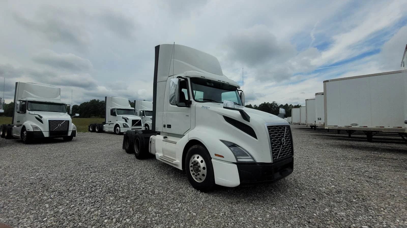 2019 Volvo VNL 300