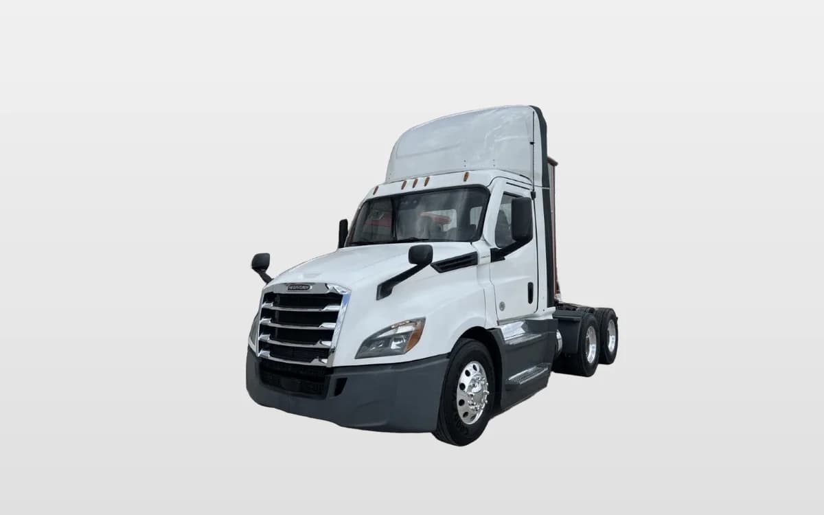 2021 Freightliner Cascadia — photo 1