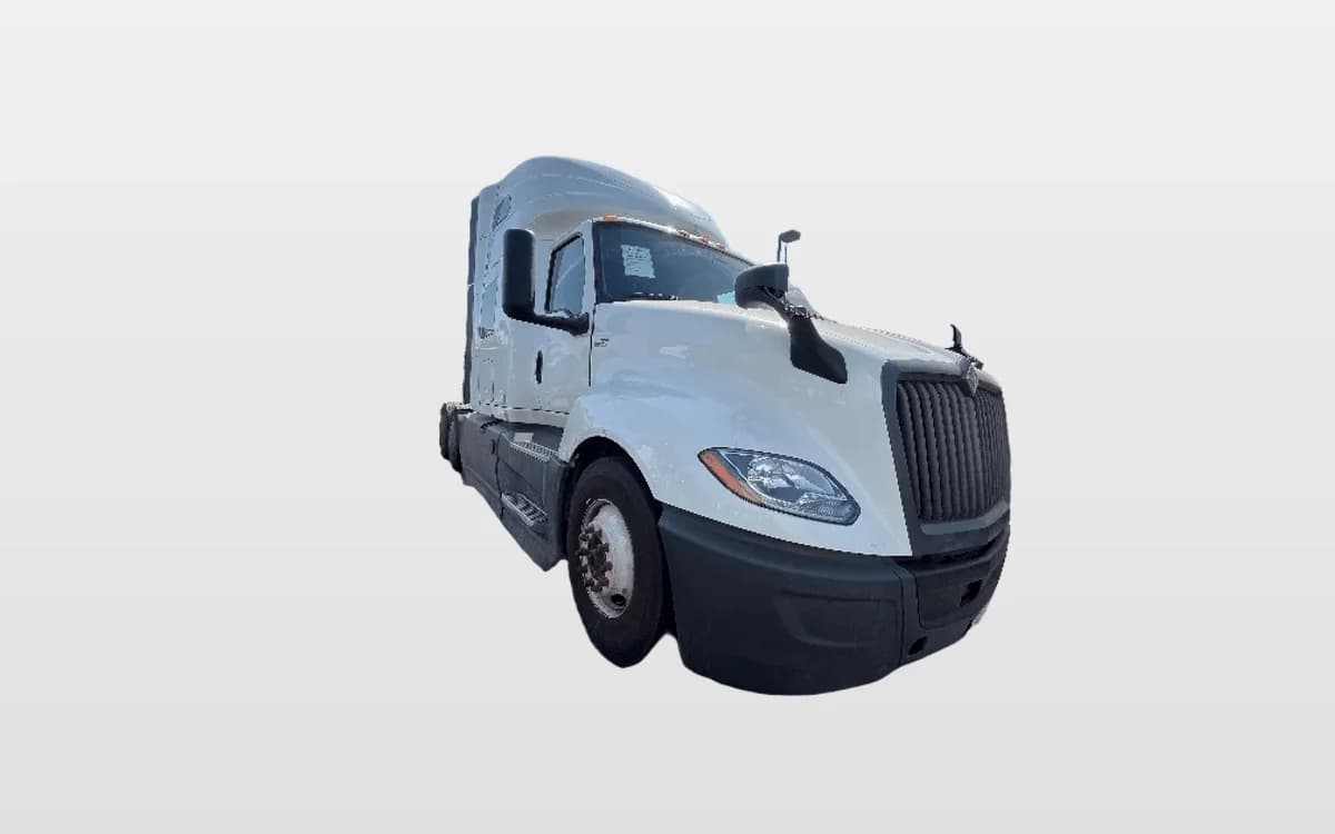 2023 International LT — photo 1