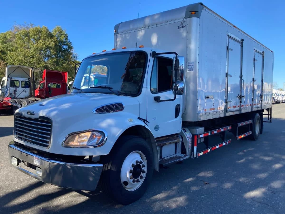 2017 Freightliner M2 106