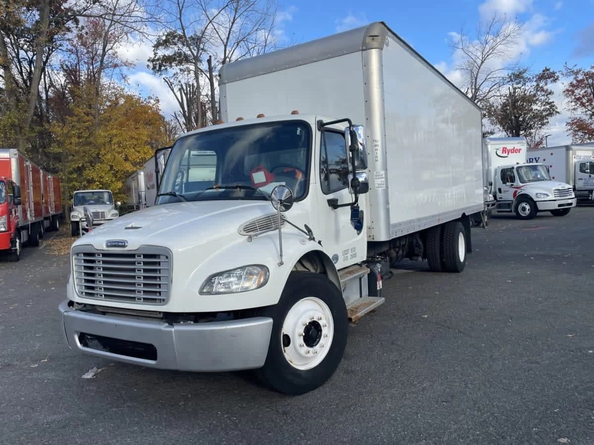 2013 Freightliner M2 106