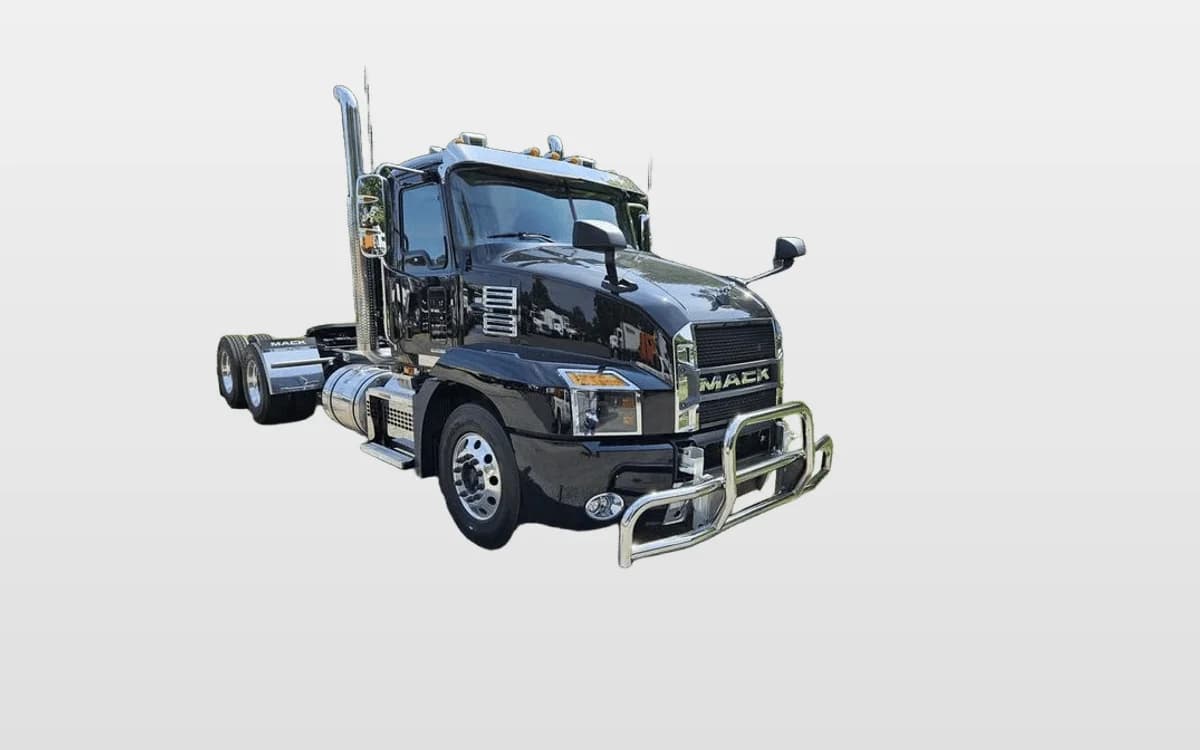 2025 Mack Anthem — photo 1