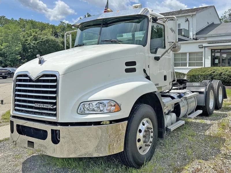 2016 Mack Pinnacle