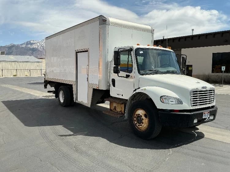 2015 Freightliner M2 106