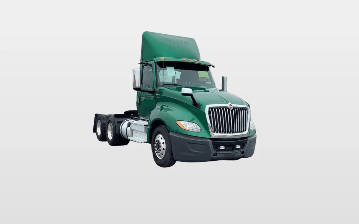 2020 International LT — photo 1