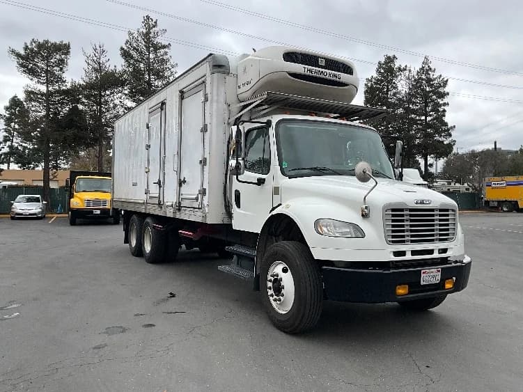 2018 Freightliner M2 106
