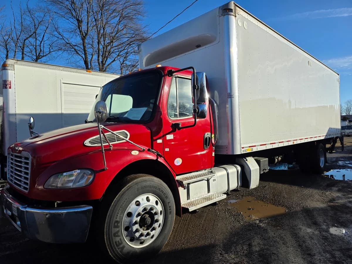 2019 Freightliner M2 106