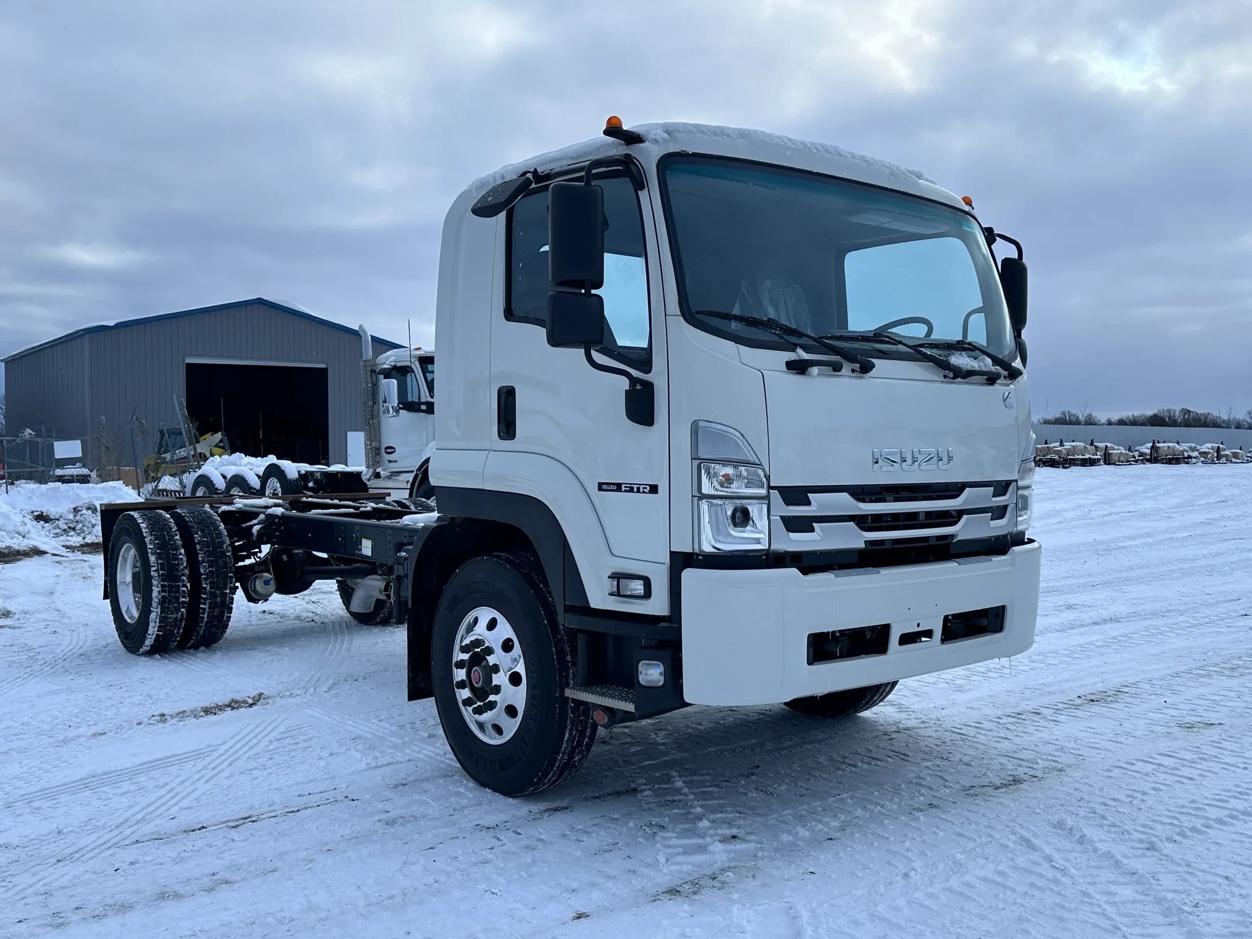 2025 Isuzu FTR