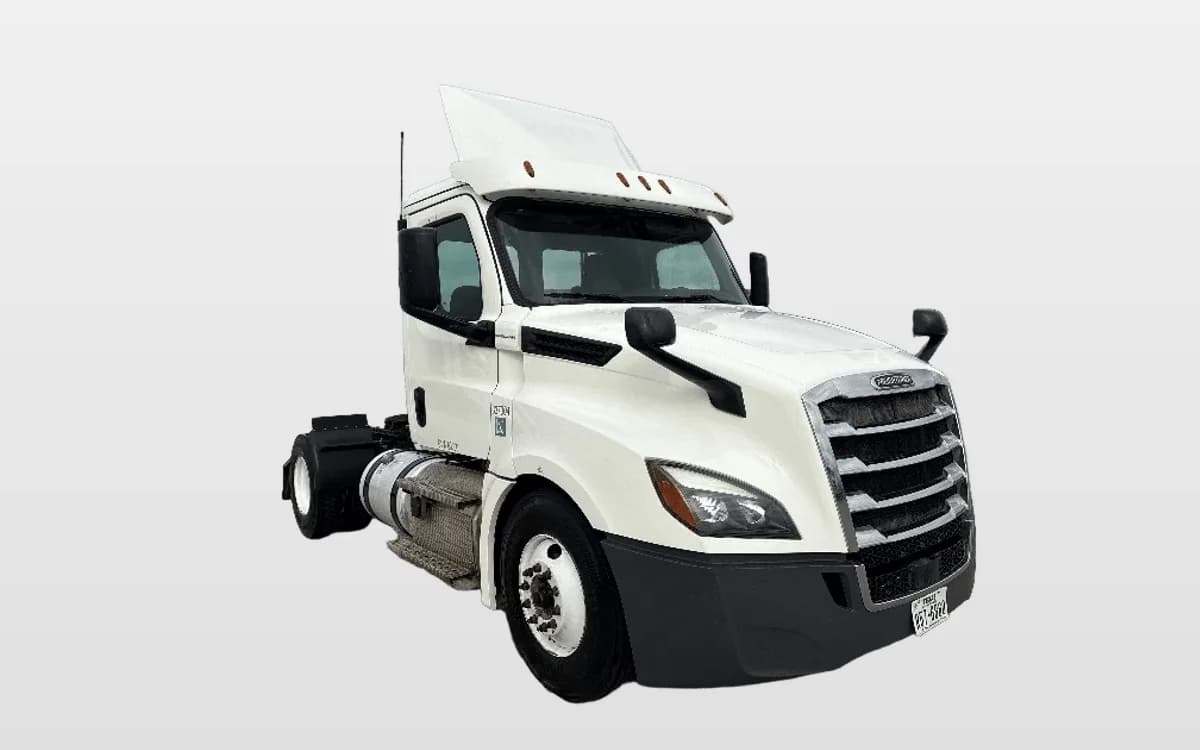 2020 Freightliner Cascadia — photo 1