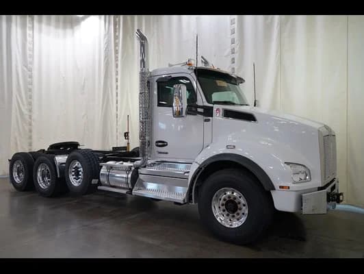 2026 Kenworth T880