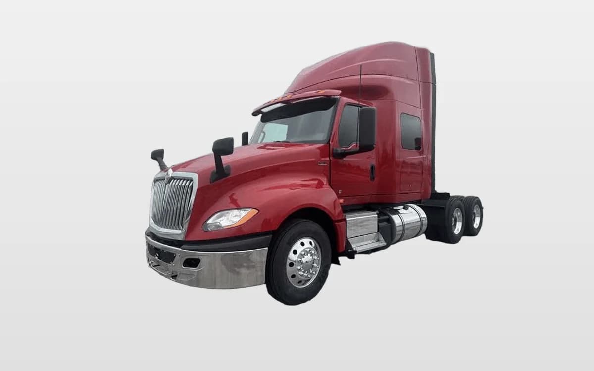 2021 International LT — photo 1