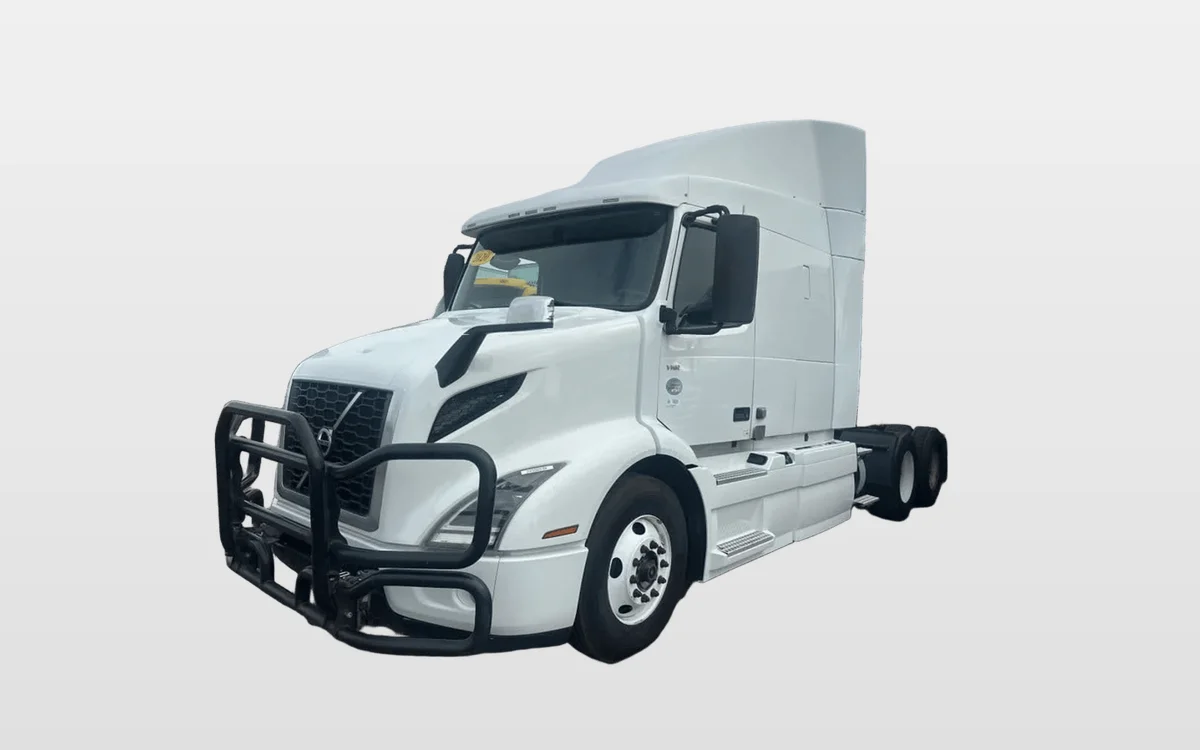 2020 Volvo VNR 640 — photo 1