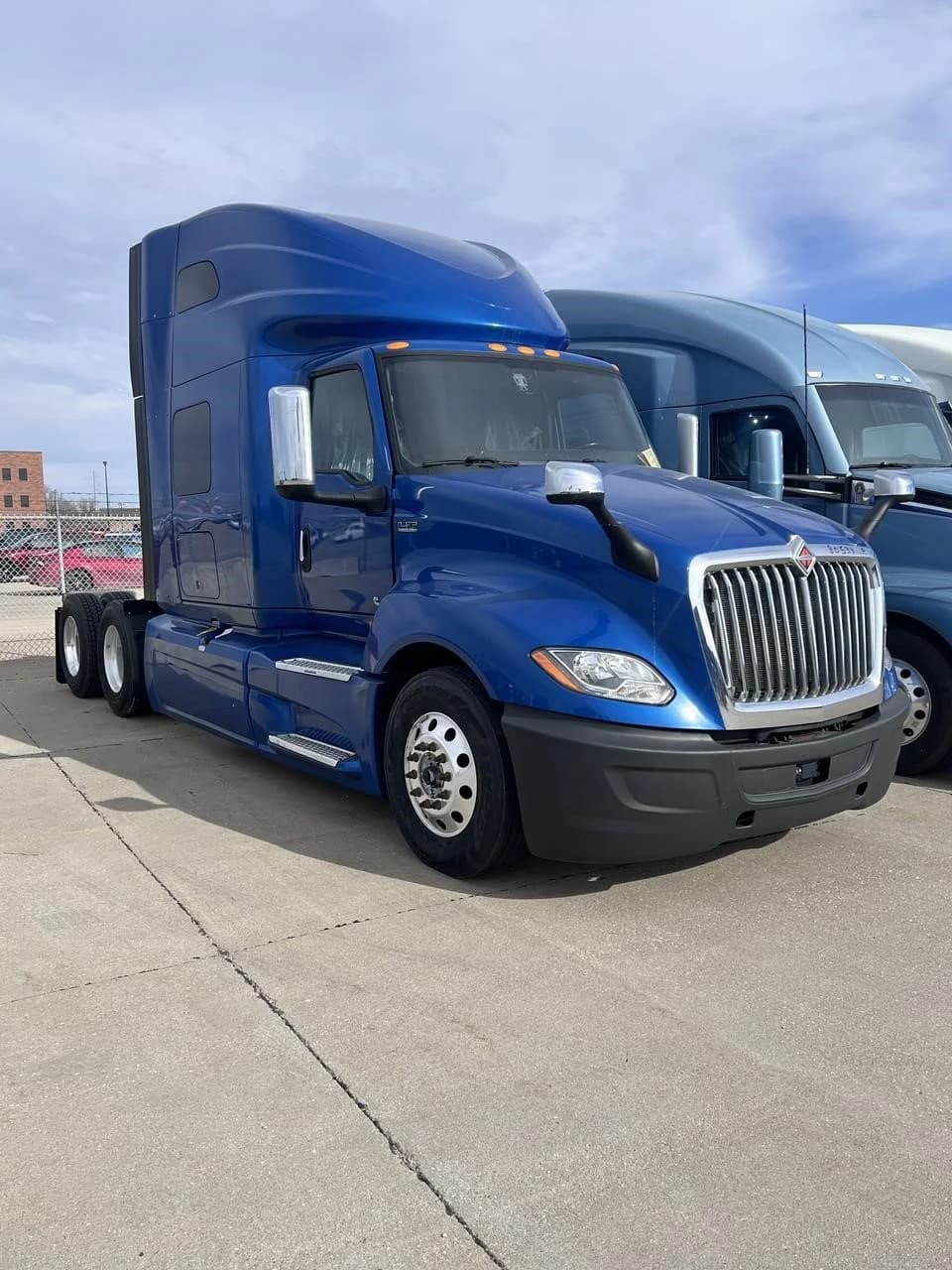 2022 International LT