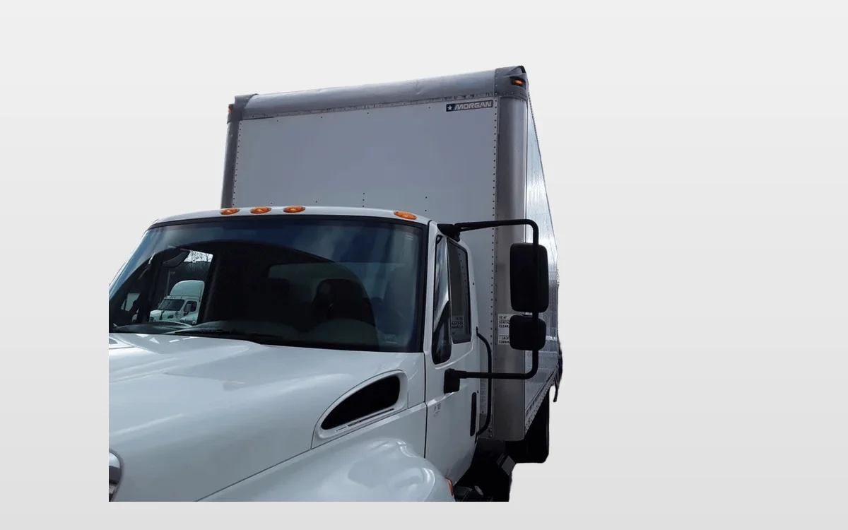 2017 International 4300 — photo 1