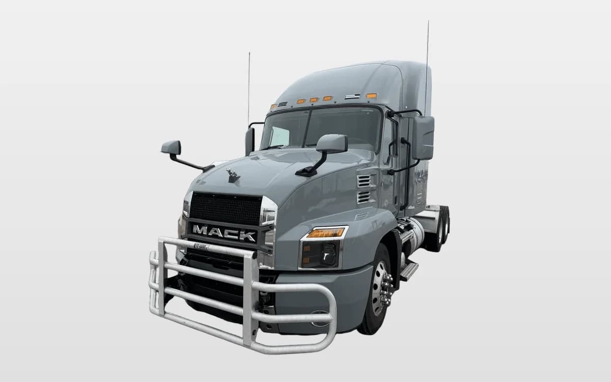 2019 Mack Anthem — photo 1