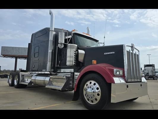 2020 Kenworth W900