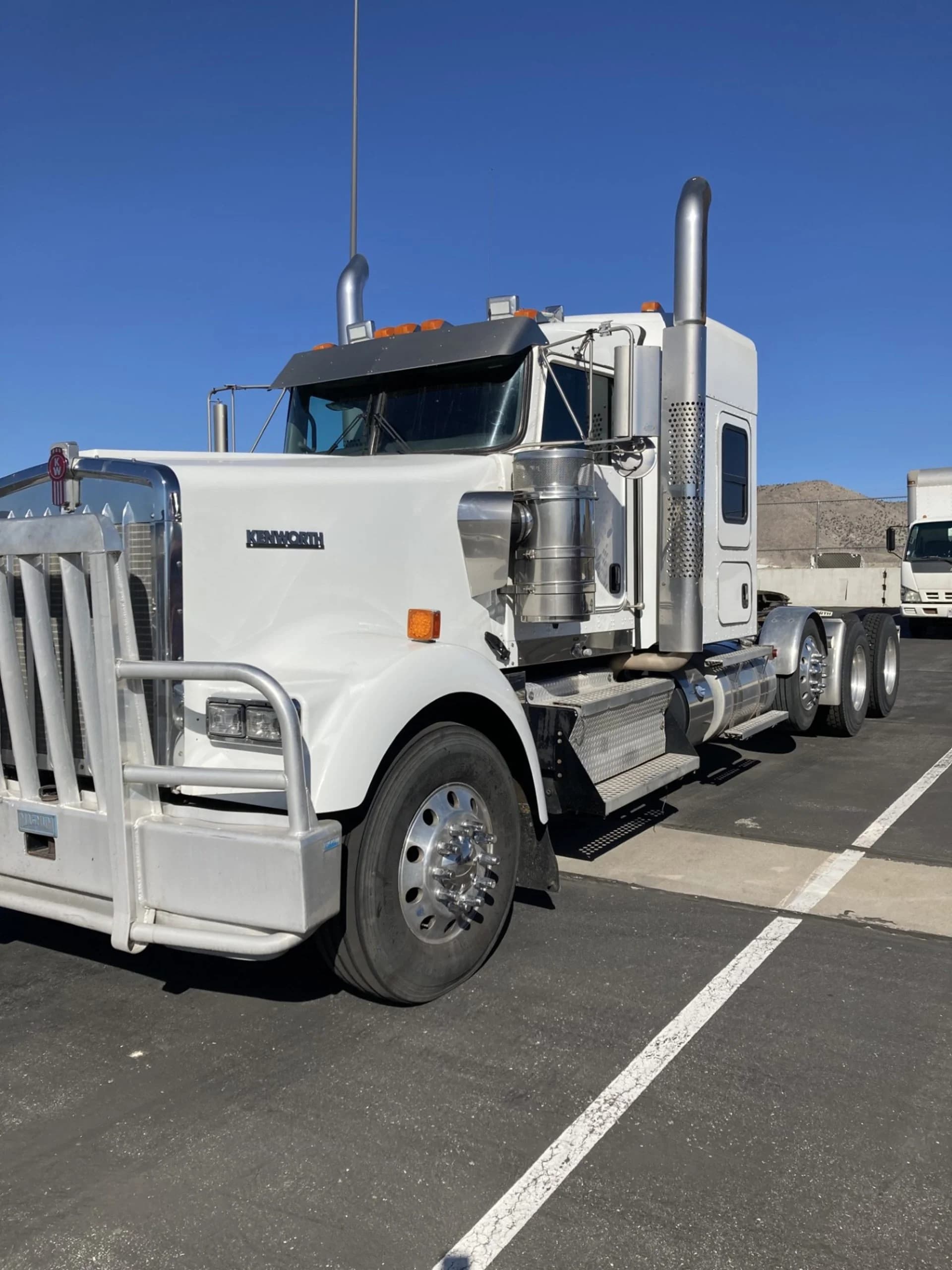 2019 Kenworth W900