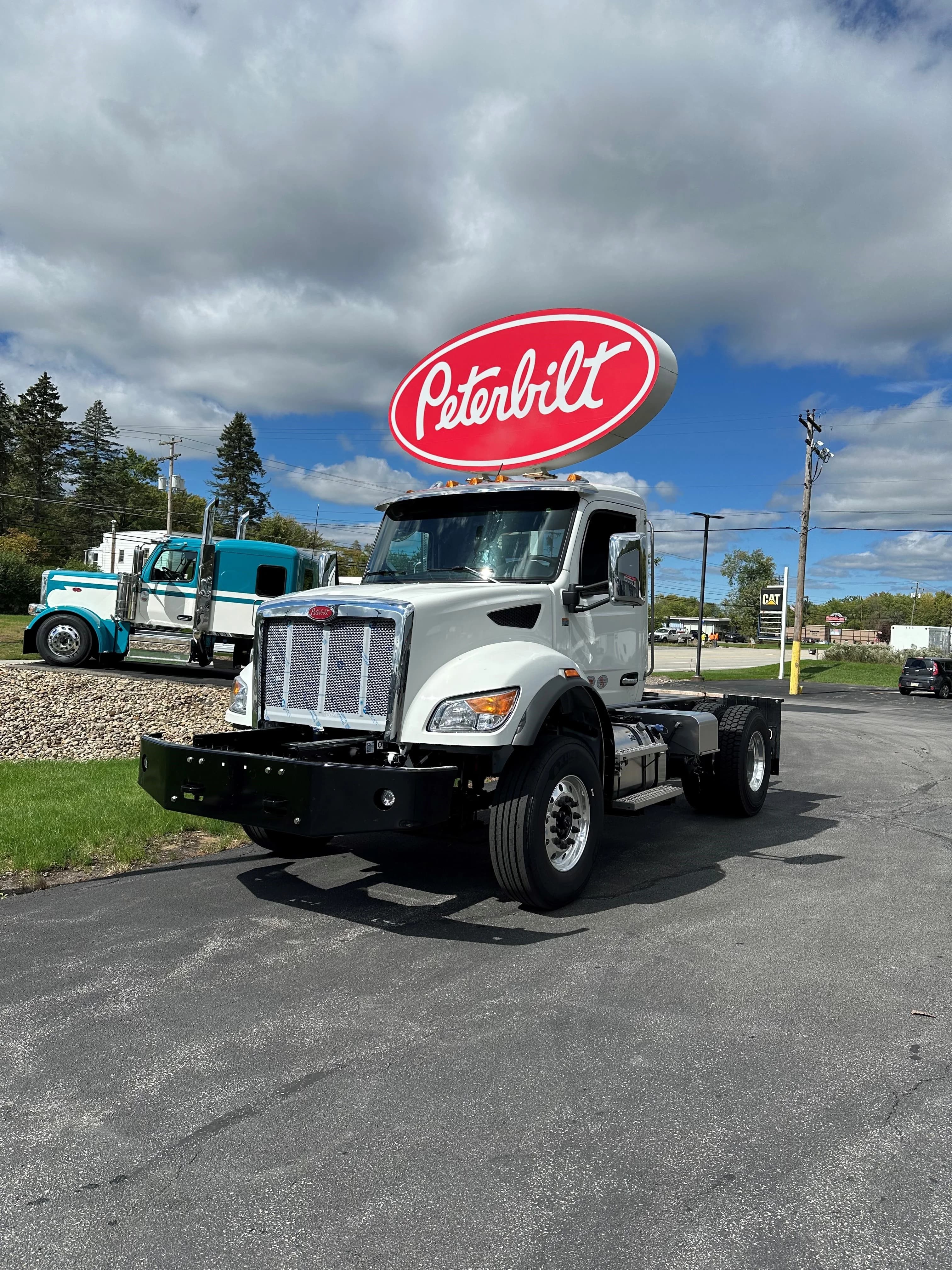 2025 Peterbilt 548