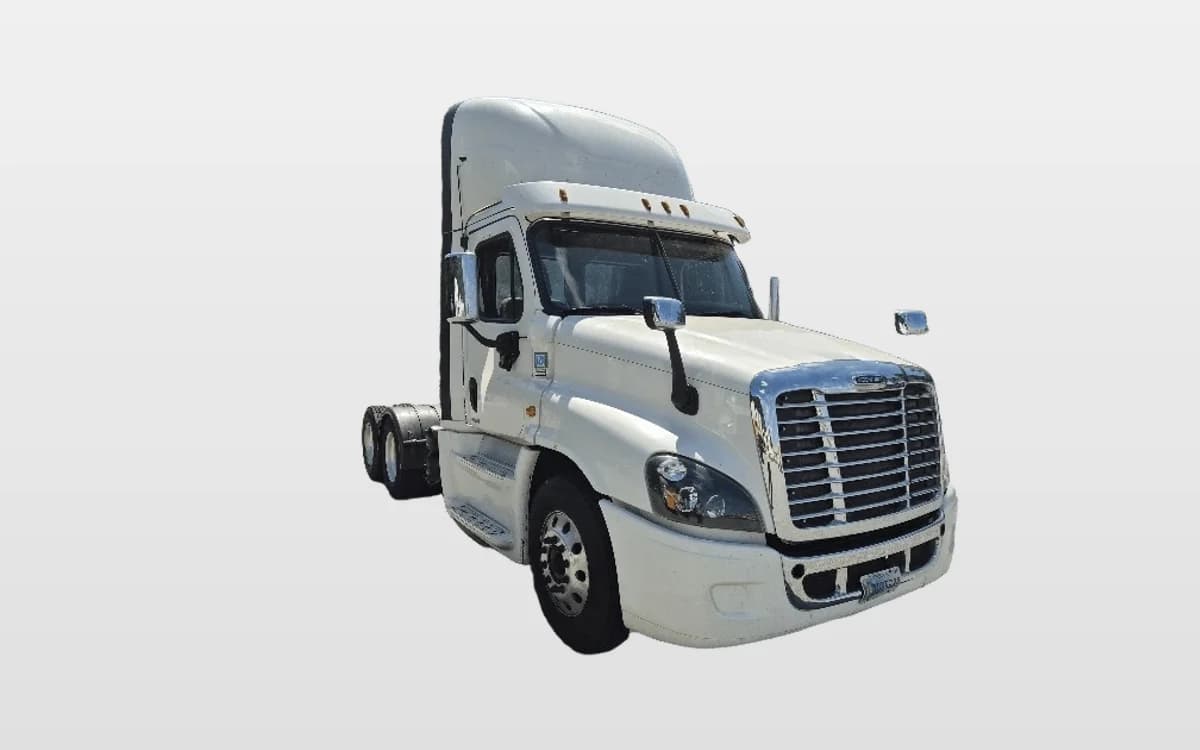 2018 Freightliner Cascadia — photo 1