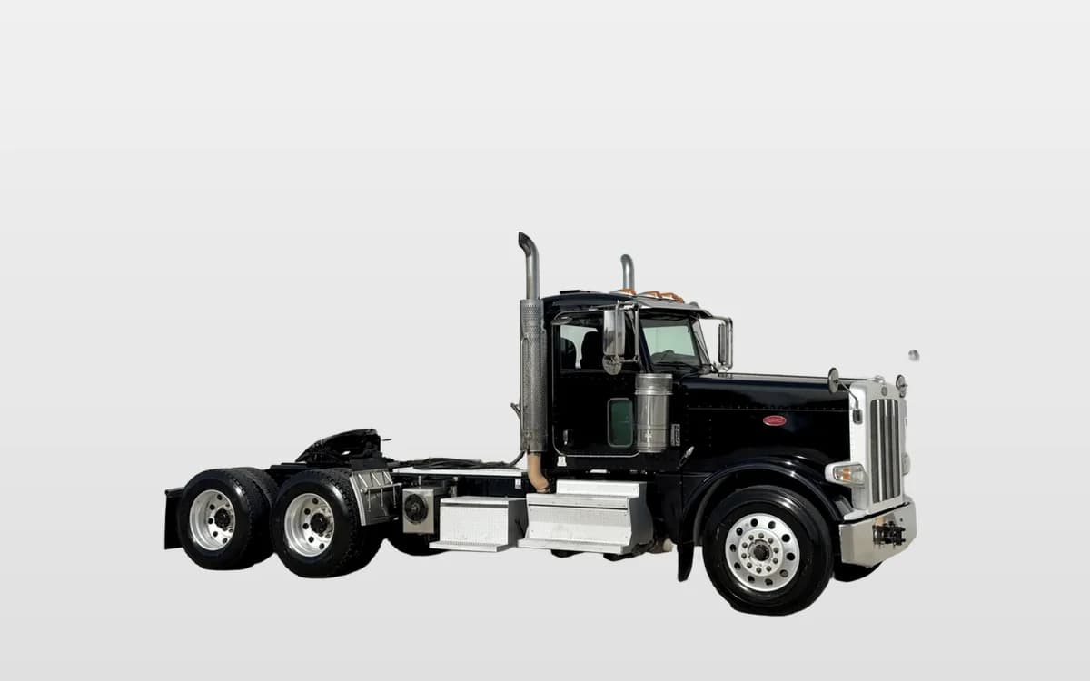 2018 Peterbilt 389 — photo 1