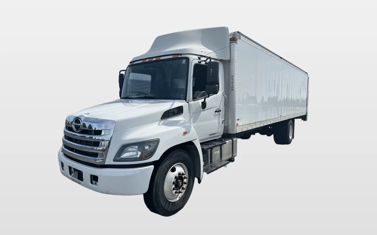 2020 Hino 338 — photo 1