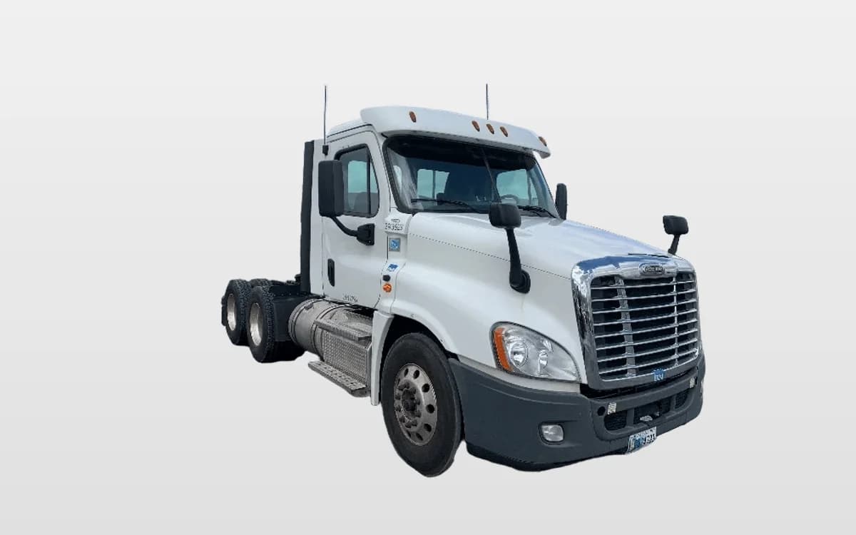 2020 Freightliner Cascadia — photo 1
