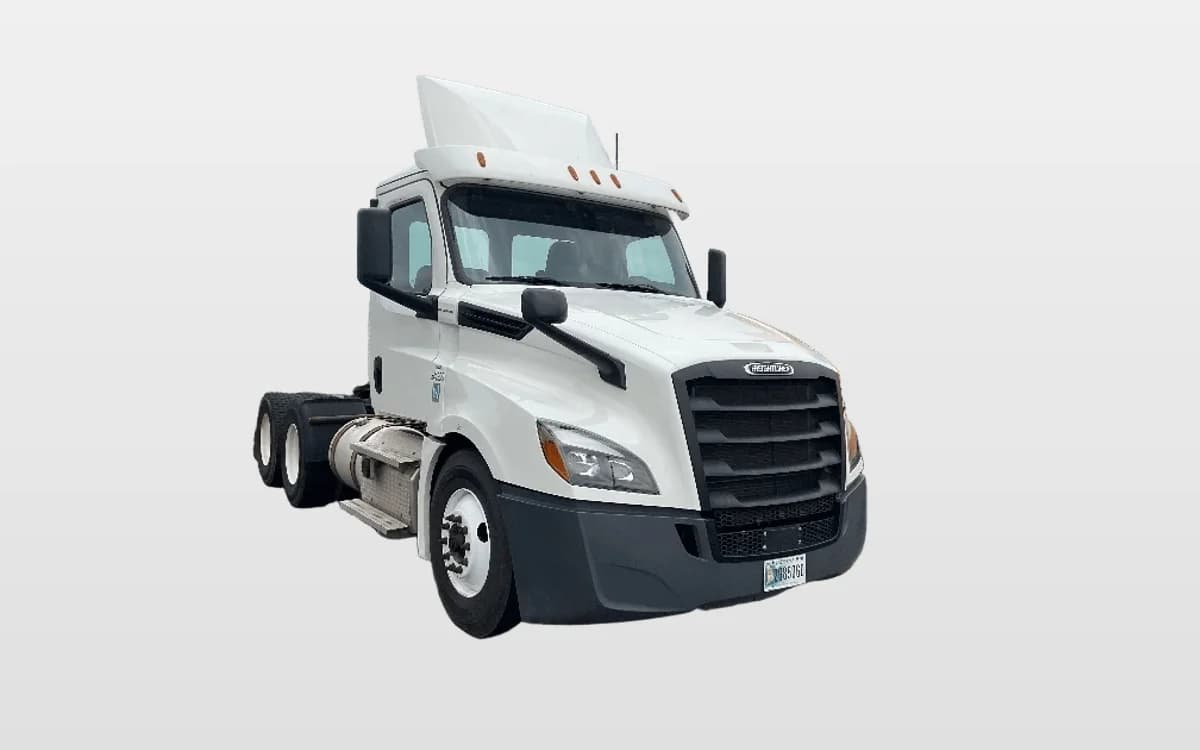 2020 Freightliner Cascadia — photo 1