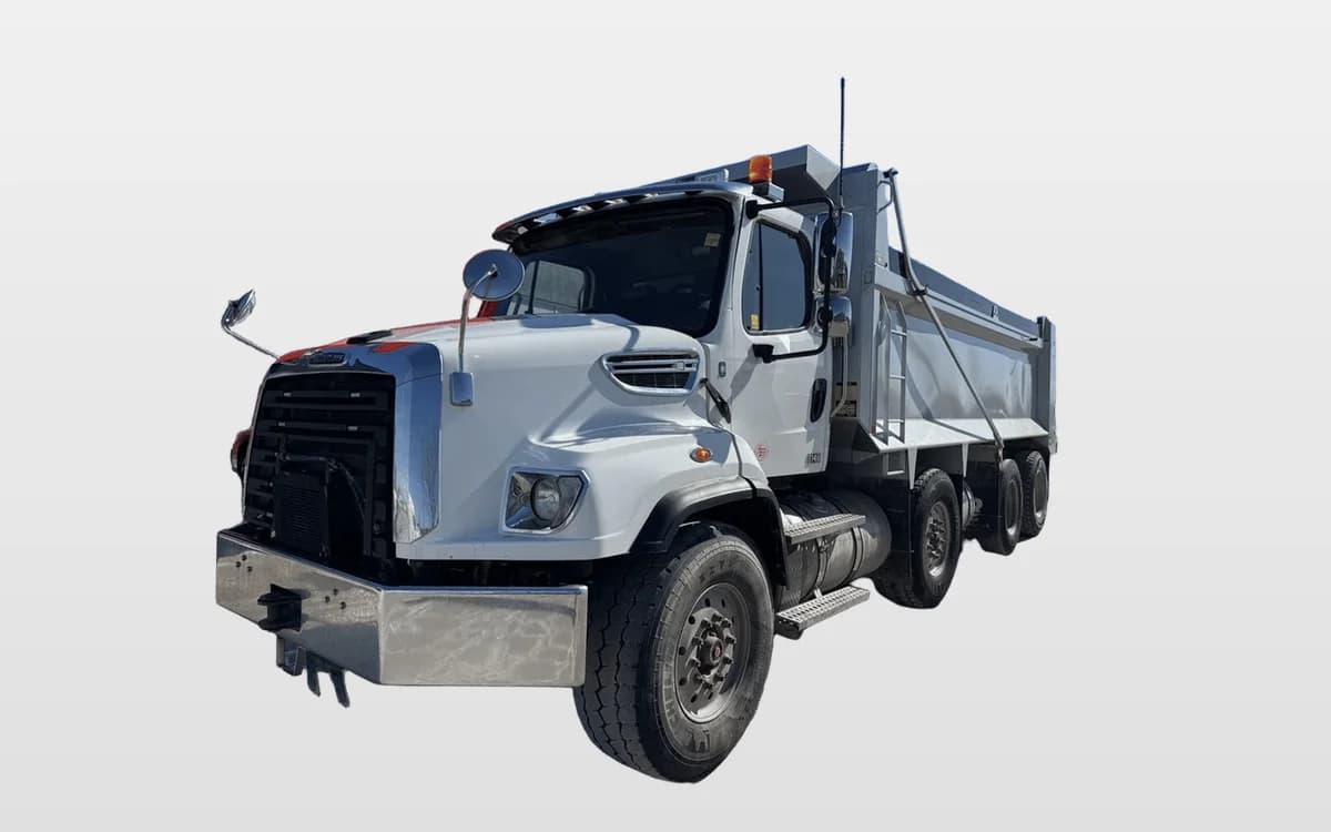 2022 Freightliner 114SD — photo 1