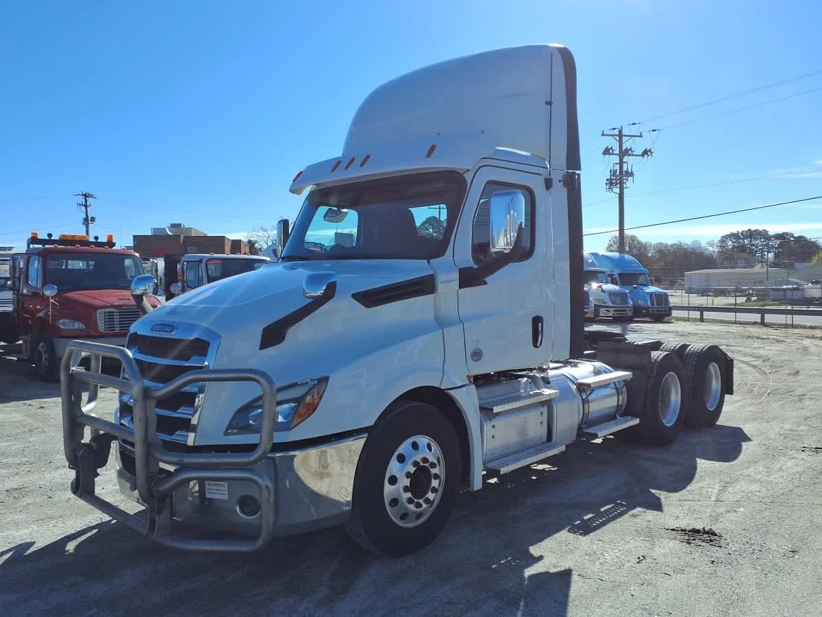 2020 Freightliner Cascadia