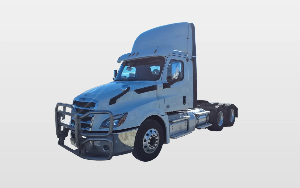 2020 Freightliner Cascadia — photo 1