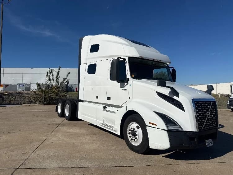 2022 Volvo VNL 760