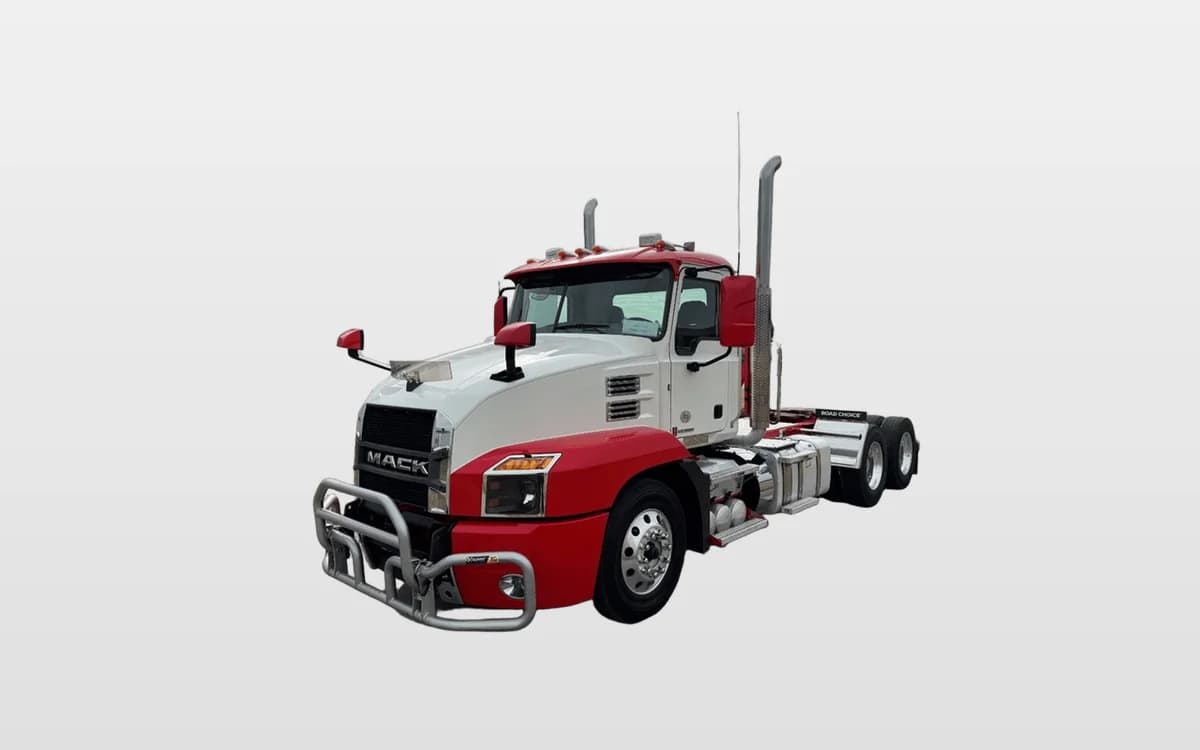 Used 2023 Mack Anthem Daycab — photo 1