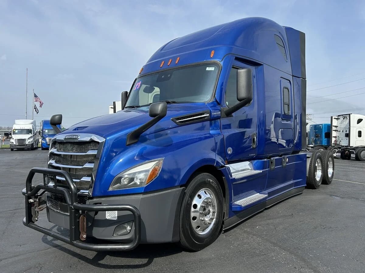2023 Freightliner Cascadia