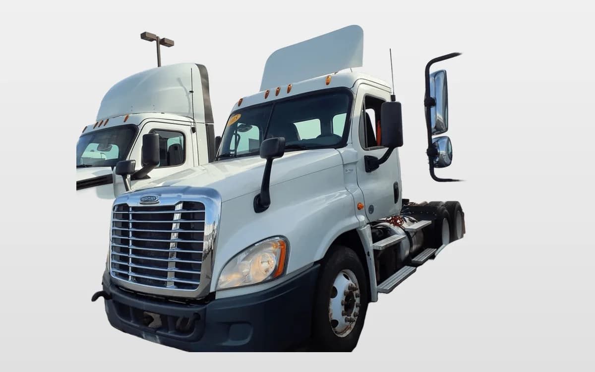 2015 Freightliner Cascadia — photo 1