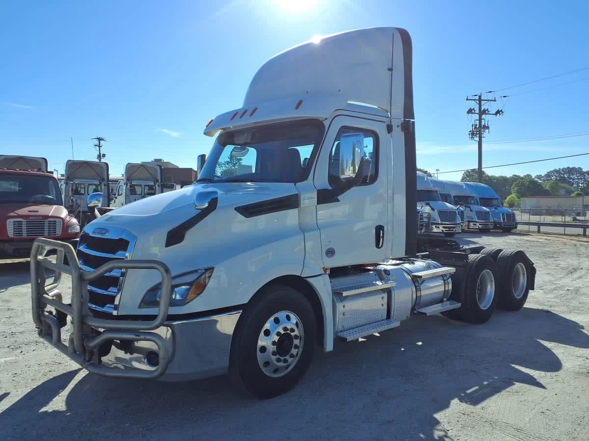 2020 Freightliner Cascadia