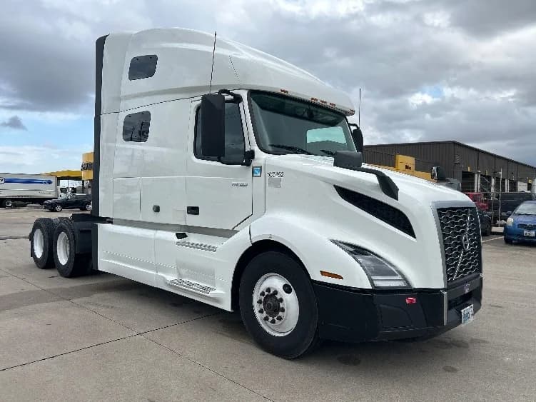 2023 Volvo VNL 760