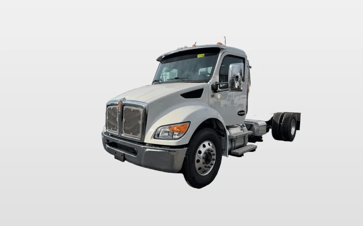 2025 Kenworth T380 — photo 1