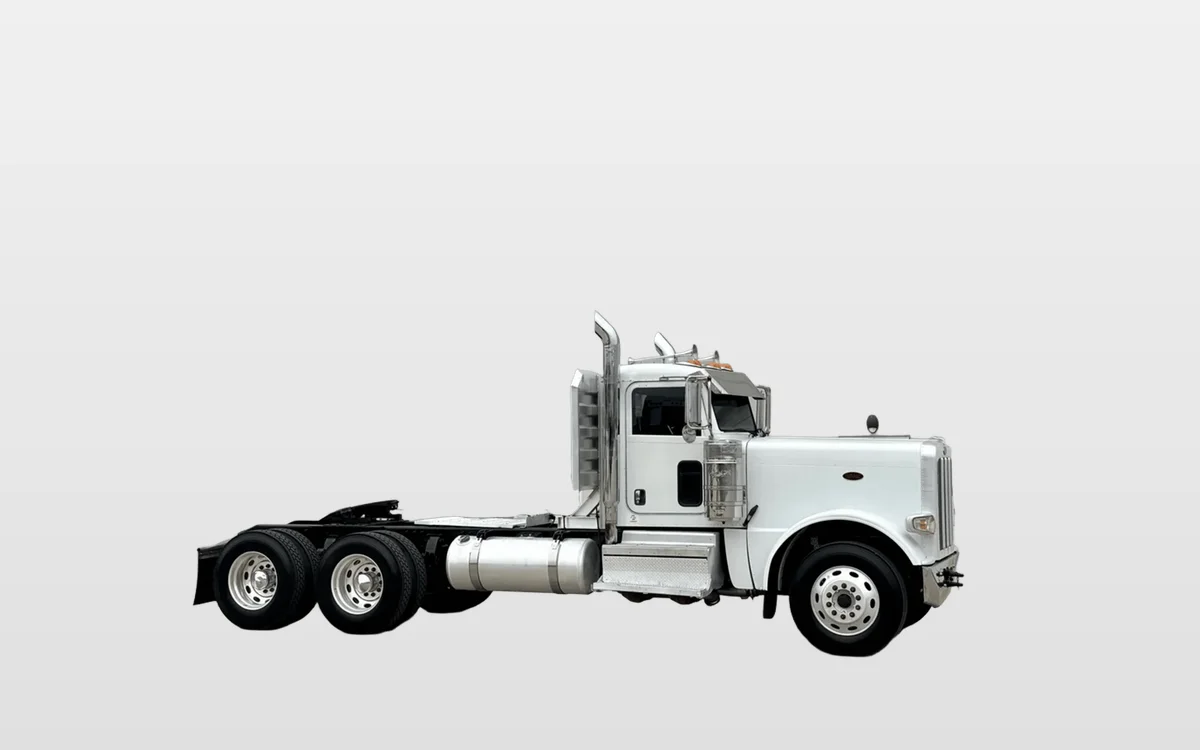 2021 Peterbilt 389 — photo 1